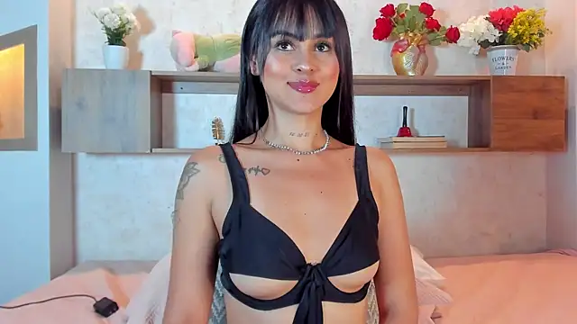 Emilly_Beaumont's cam snapshot