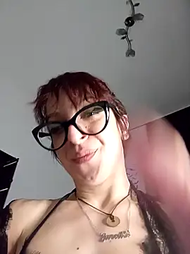 MirianaB's cam snapshot