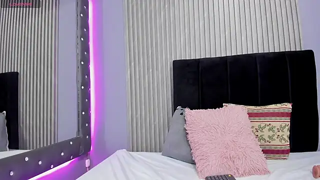 Sex_samantha live sex cam