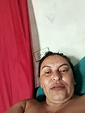 Horny-Mommy-Dirty live sex cam