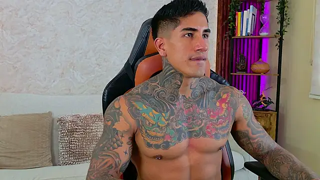 AdanReilly live sex cam