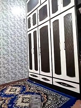 Cute-Janvi20 live sex cam