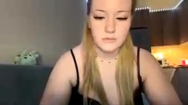 PandaFluff live sex cam