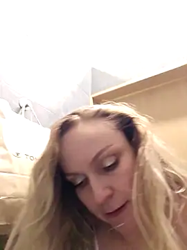 Bondgirl_013 live sex cam