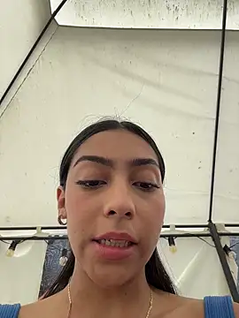 Ema_azel live sex cam