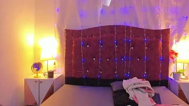 CristalSofiaHOT live sex cam