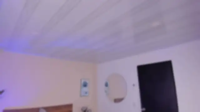 YariRose live sex cam