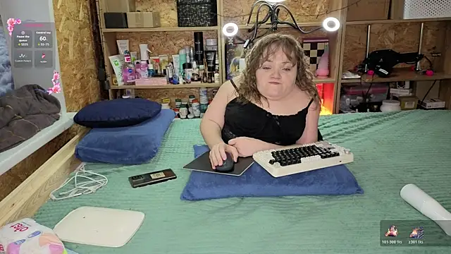 MiniNatalie's cam snapshot