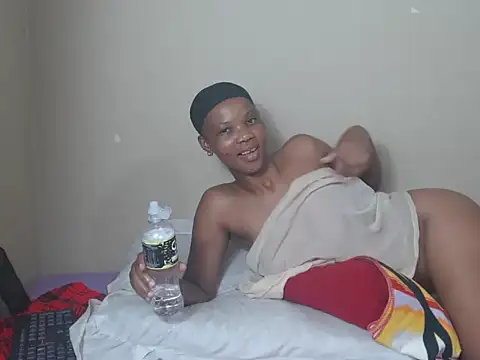 BadGirlMona's cam snapshot