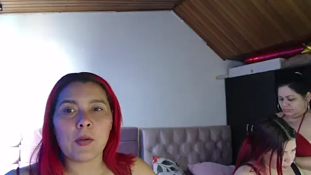 LITTLEKITTY19's cam snapshot