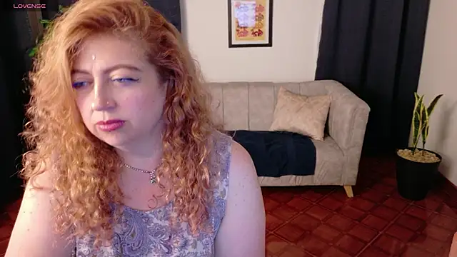 MilfArlet live sex cam