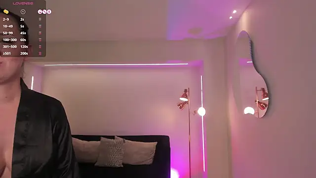 AliceHarper_'s cam snapshot