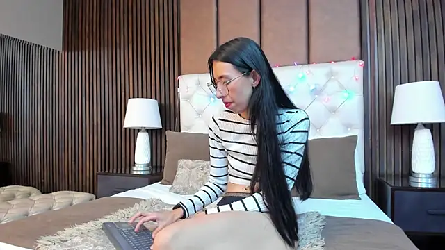 Kendal_Foxxx's cam snapshot