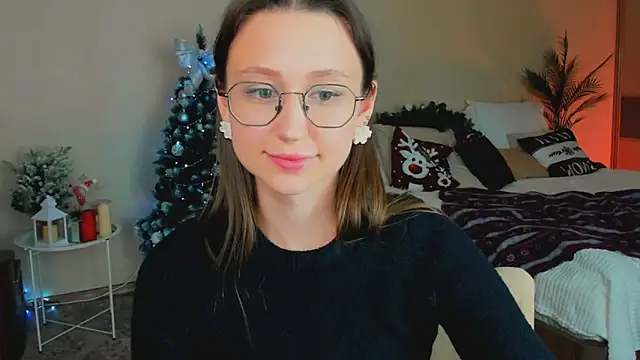 YourLovellyStory's cam snapshot