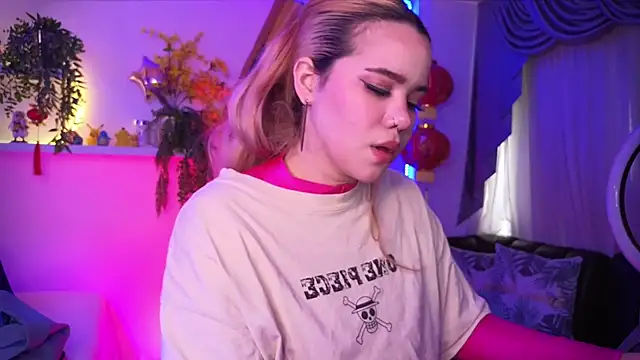 albaismynameX's cam snapshot