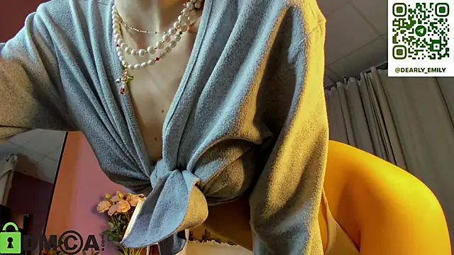 Dearly_Emily's cam snapshot