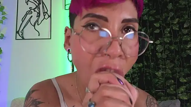 MiaMorgan_'s cam snapshot