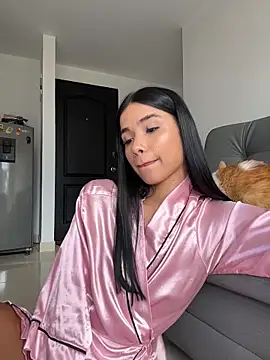 Bella_Smiith_'s cam snapshot