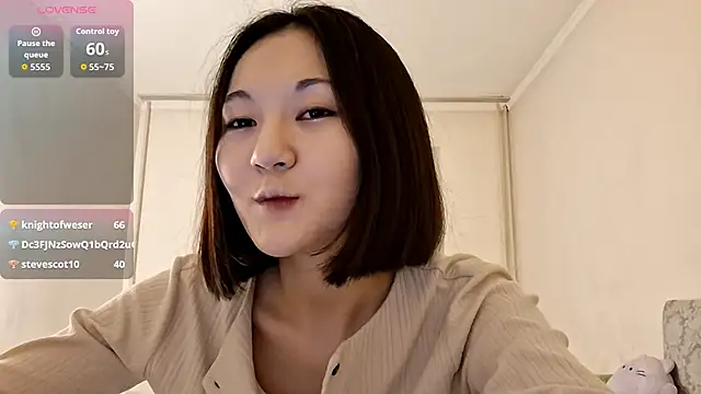 Lyndasilk's cam snapshot