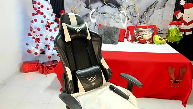 Ivy_16's cam snapshot