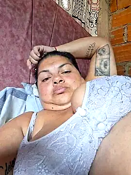 chubby_sexy_big_tits's cam snapshot