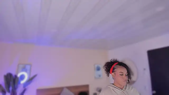 YariRose's cam snapshot