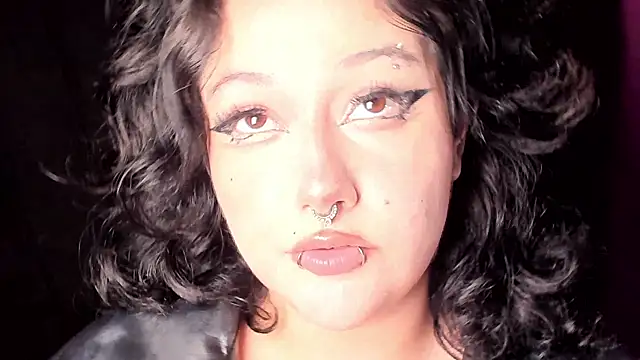 SabbathSinclair's cam snapshot