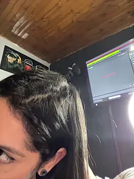 charlotte_stevenss_'s cam snapshot