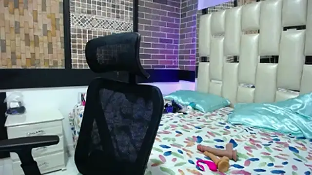 yuliet_latin69's cam snapshot