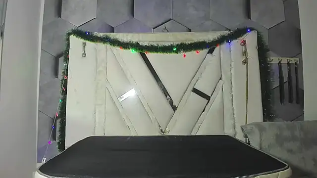 salome_mio's cam snapshot