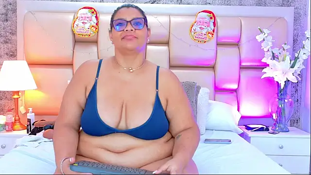 SelennaCooper's cam snapshot