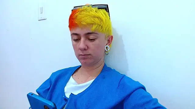 tomboyblue's cam snapshot