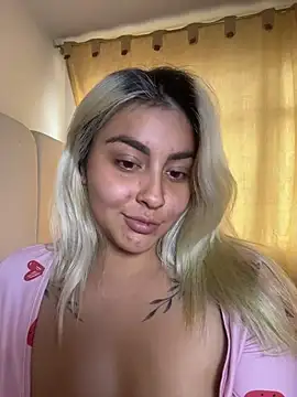 Elina_Hills's cam snapshot