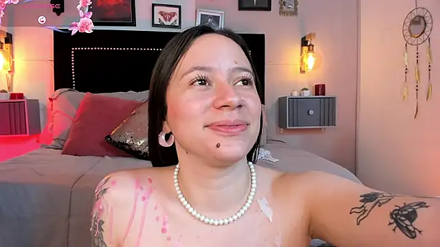 Annie_Petters's cam snapshot