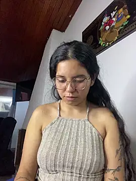 Rosita_forever_'s cam snapshot