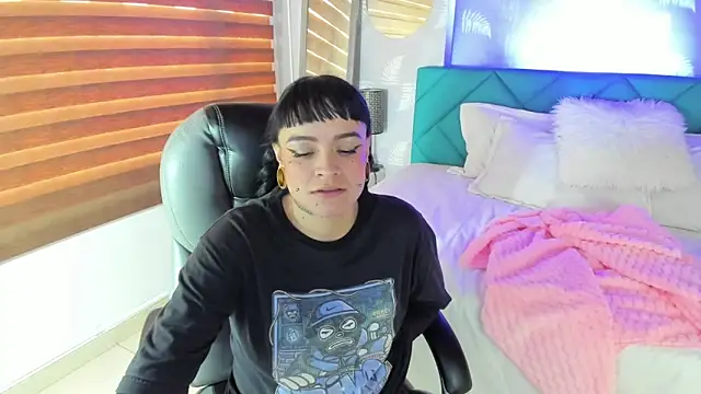 Antonela_vargas's cam snapshot