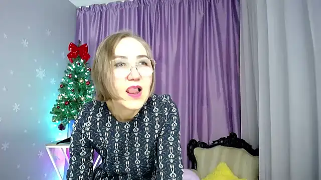 queen_a_n_i's cam snapshot