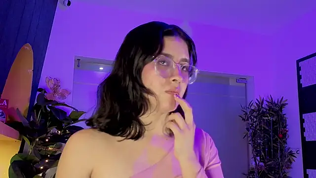 LiLLiAnderson's cam snapshot