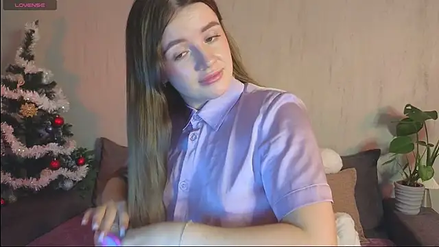 Rosaline_lov's cam snapshot