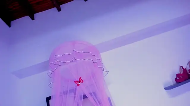 Miaa_Rosse's cam snapshot