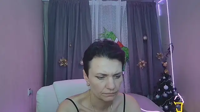 AvaSaturnian's cam snapshot