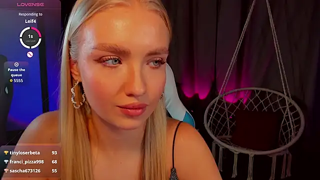 TessaGrays's cam snapshot