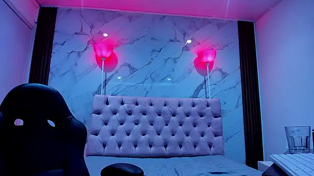 EsmeraldaChantre's cam snapshot