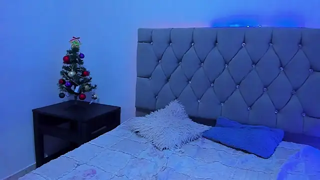 _1Zoey's cam snapshot