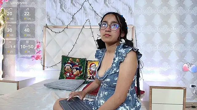 rosee_tay1's cam snapshot