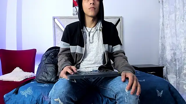 wyatt_3 live sex cam