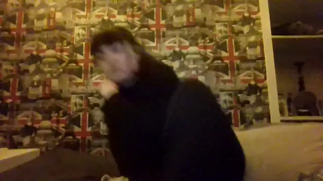 Lynylou live sex cam