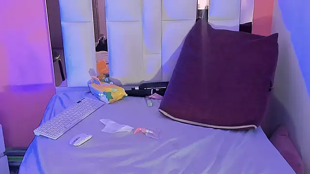 Alanna_hot3 live sex cam