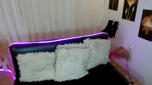 FuckingDolls69 live sex cam