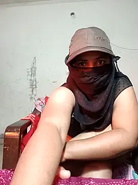 HotAishaa's cam snapshot